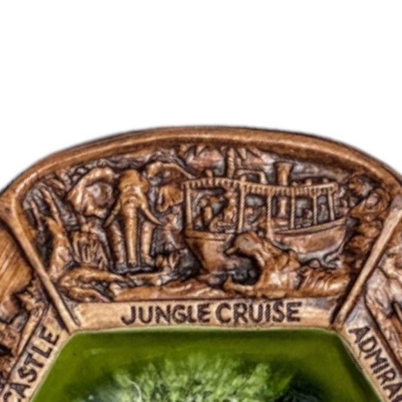 Vintage Treasure Craft Walt Disney World Souvenir Dish - Picture 5 of 10